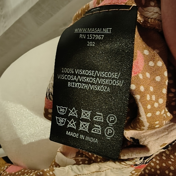 Masai Viscose Soft Floral Poppy Print Women's Top - Picture 5 of 5